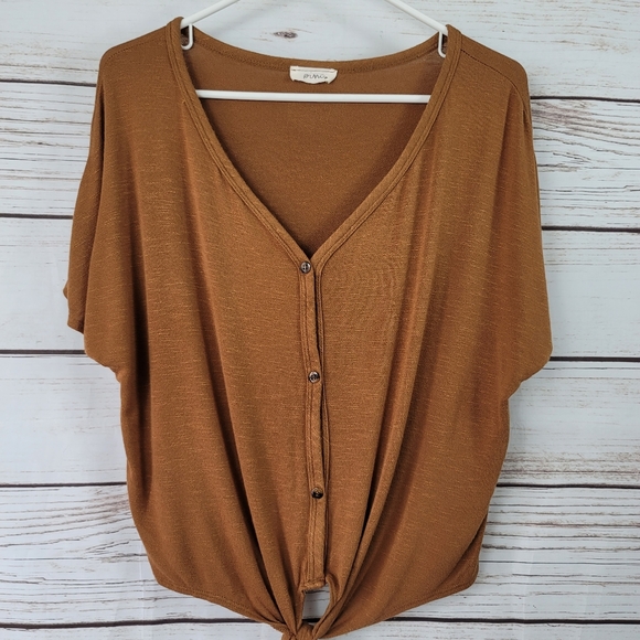 Pinc | Button Tie Waist Short Sleeve Top - Picture 5 of 6